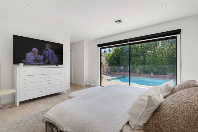 13547 Bessemer Street, Sherman Oaks, CA 91401