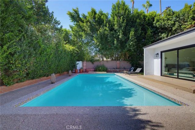 13547 Bessemer Street, Sherman Oaks, CA 91401