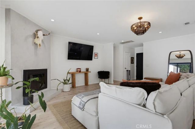 13547 Bessemer Street, Sherman Oaks, CA 91401