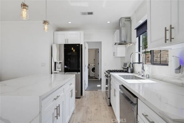 13547 Bessemer Street, Sherman Oaks, CA 91401