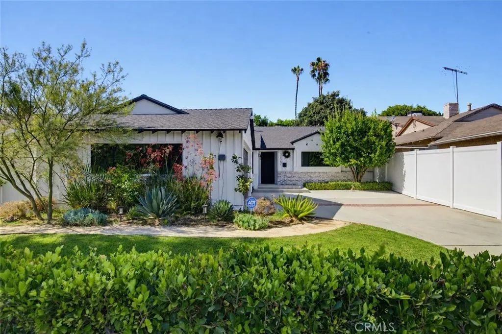 13547 Bessemer Street, Sherman Oaks, CA 91401