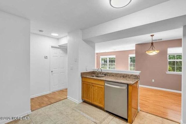 17 Forrest Court, Tinton Falls, NJ 07753