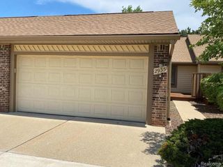 2935 Lakewood Drive 29, Trenton, MI 48183