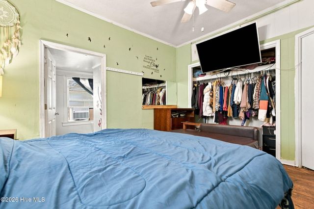 1006 S 5th Avenue, Wilmington, NC 28401