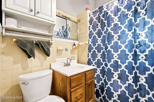 1006 S 5th Avenue, Wilmington, NC 28401