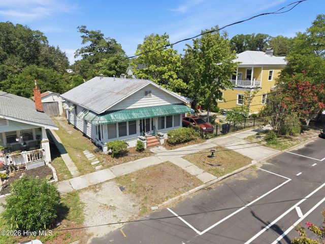 1006 S 5th Avenue, Wilmington, NC 28401