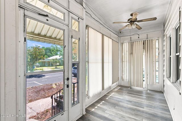 1006 S 5th Avenue, Wilmington, NC 28401