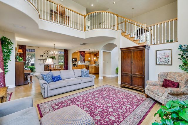 220 2 Mile LN, Smithville, TX 78957