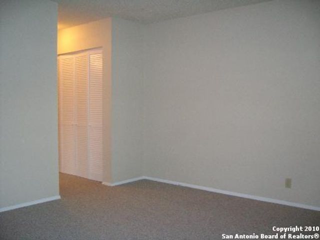 8907 TIMBER ELM ST, San Antonio, TX 78250