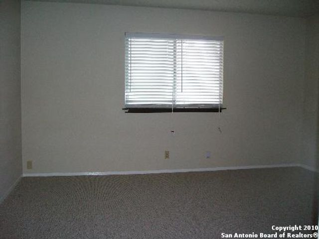 8907 TIMBER ELM ST, San Antonio, TX 78250