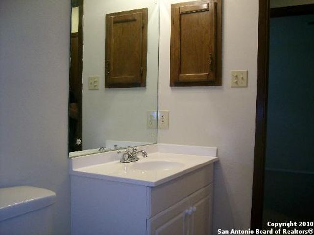 8907 TIMBER ELM ST, San Antonio, TX 78250