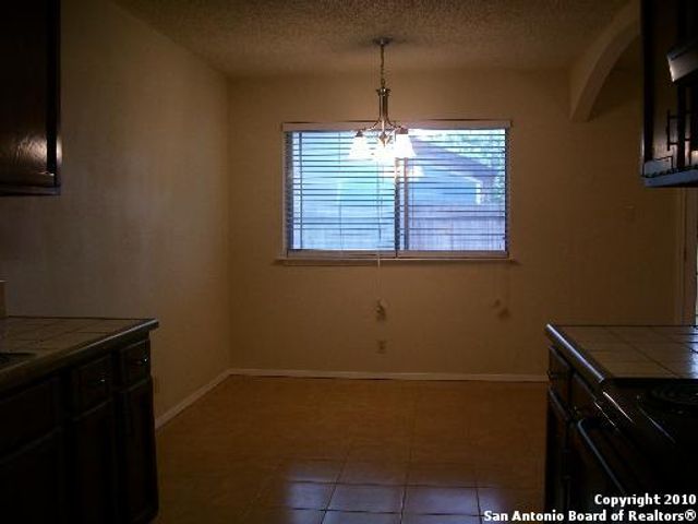 8907 TIMBER ELM ST, San Antonio, TX 78250