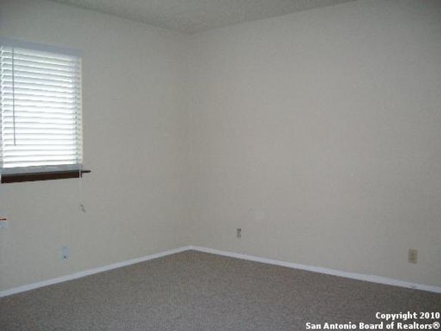 8907 TIMBER ELM ST, San Antonio, TX 78250