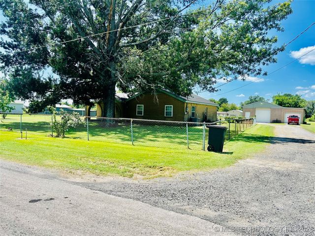 1231 S 61st Street W, Muskogee, OK 74401