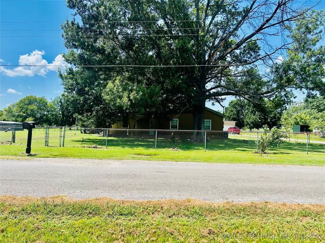 1231 S 61st Street W, Muskogee, OK 74401
