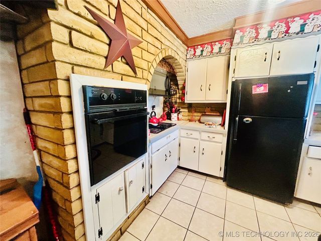 1231 S 61st Street W, Muskogee, OK 74401