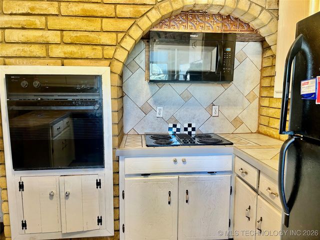 1231 S 61st Street W, Muskogee, OK 74401