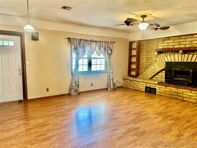 1231 S 61st Street W, Muskogee, OK 74401