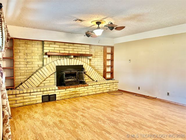 1231 S 61st Street W, Muskogee, OK 74401