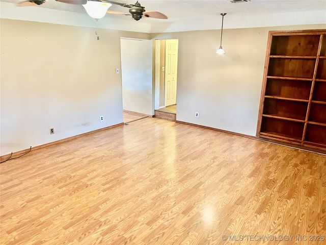 1231 S 61st Street W, Muskogee, OK 74401