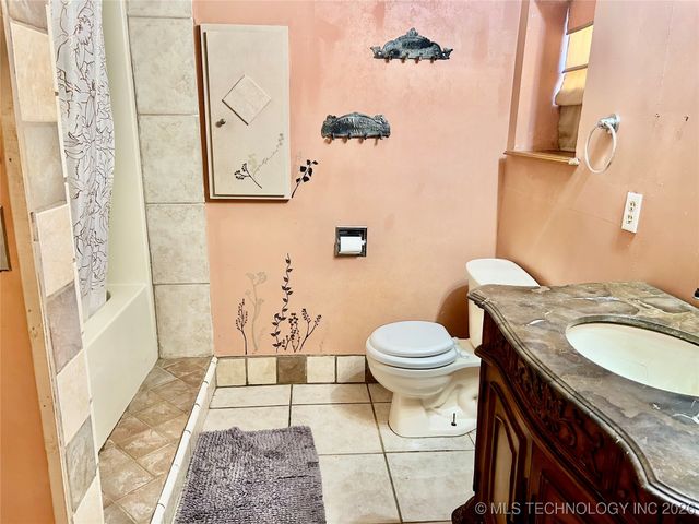 1231 S 61st Street W, Muskogee, OK 74401