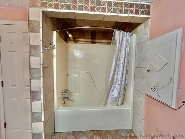 1231 S 61st Street W, Muskogee, OK 74401