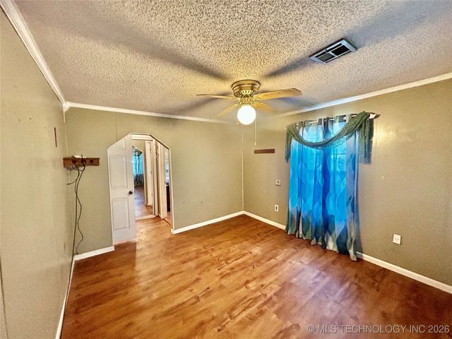 1231 S 61st Street W, Muskogee, OK 74401