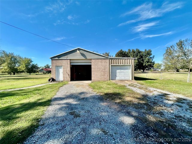 1231 S 61st Street W, Muskogee, OK 74401