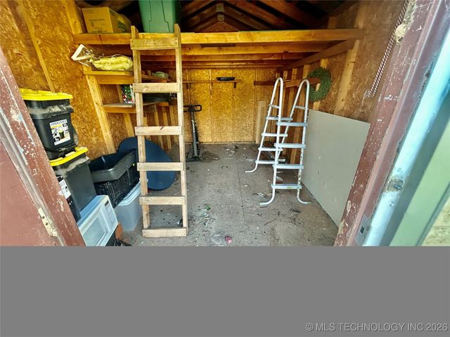 1231 S 61st Street W, Muskogee, OK 74401