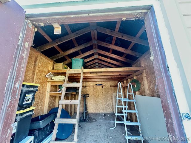 1231 S 61st Street W, Muskogee, OK 74401