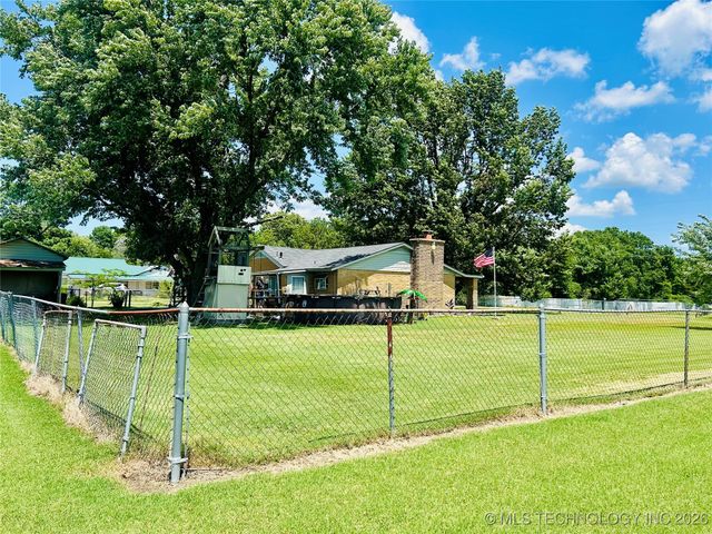1231 S 61st Street W, Muskogee, OK 74401