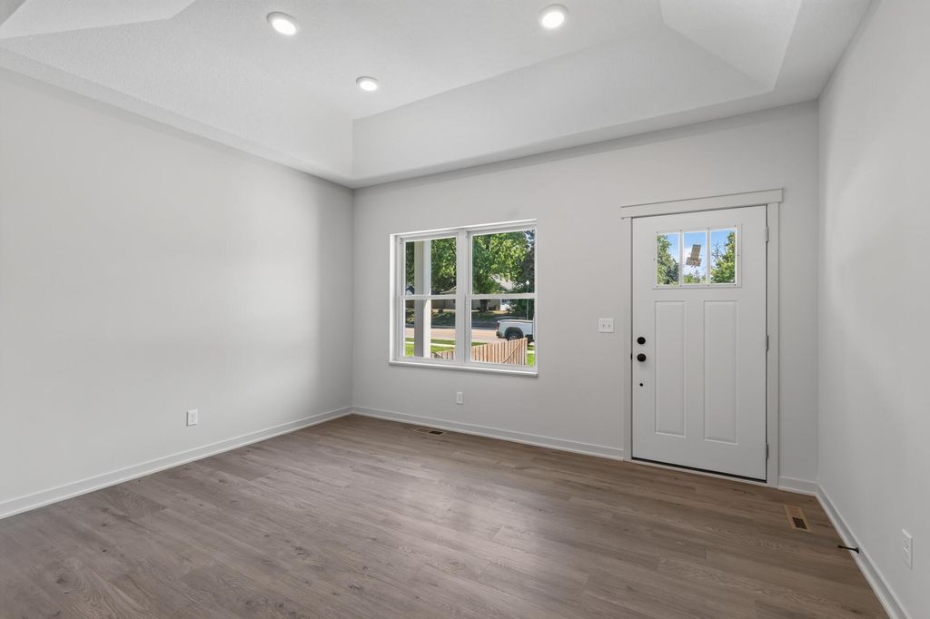 2357 7th Ave E, North Saint Paul, MN 55109 — photo 3