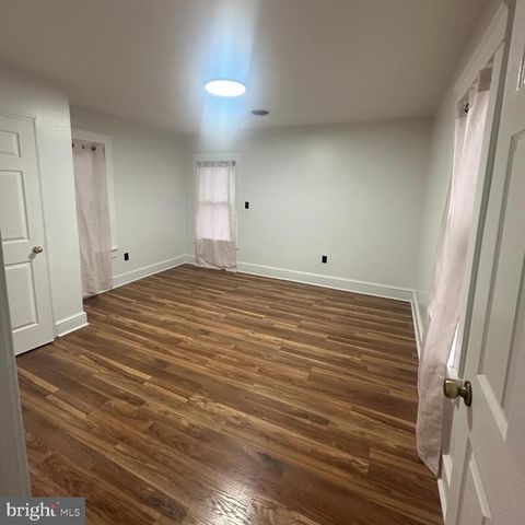 633 N QUEEN ST, Martinsburg, WV 25404