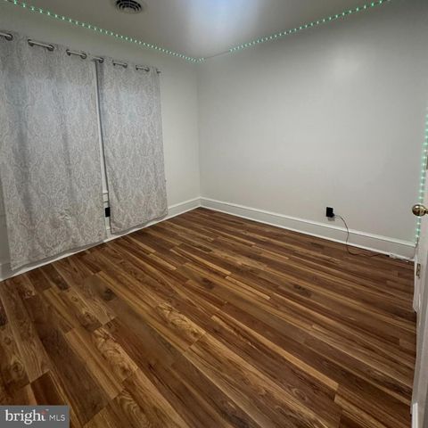 633 N QUEEN ST, Martinsburg, WV 25404