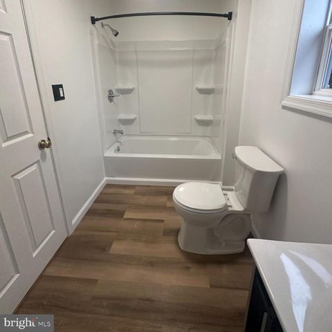 633 N QUEEN ST, Martinsburg, WV 25404