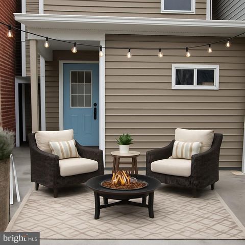 633 N QUEEN ST, Martinsburg, WV 25404