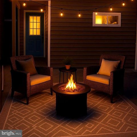 633 N QUEEN ST, Martinsburg, WV 25404