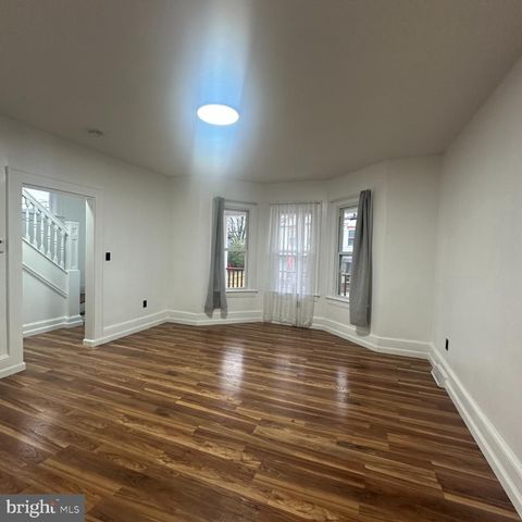 633 N QUEEN ST, Martinsburg, WV 25404