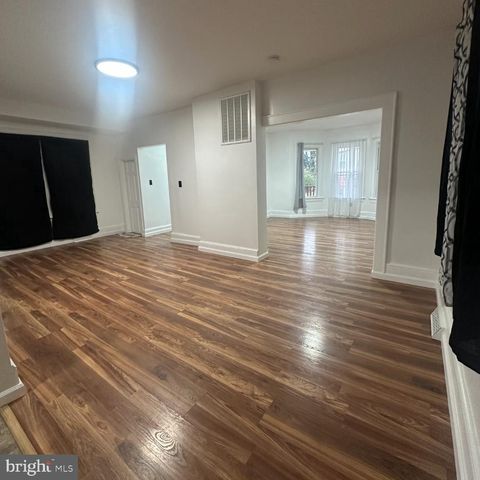 633 N QUEEN ST, Martinsburg, WV 25404