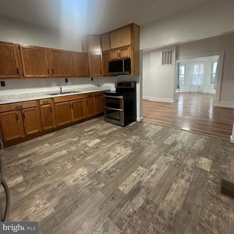 633 N QUEEN ST, Martinsburg, WV 25404