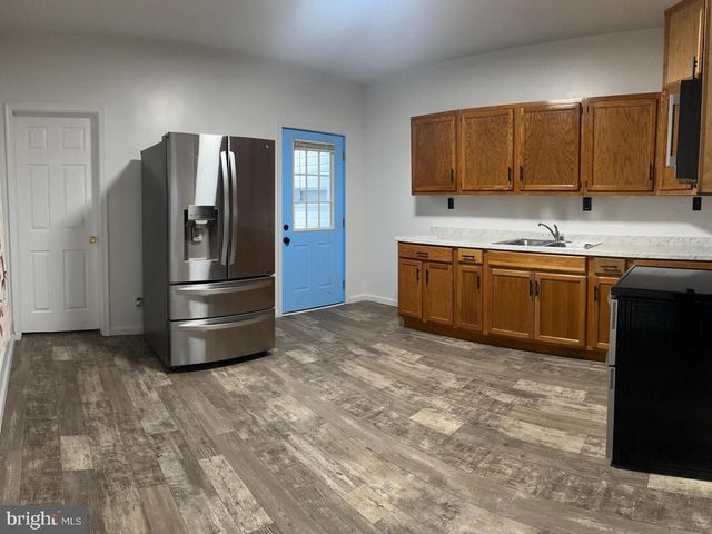 633 N QUEEN ST, Martinsburg, WV 25404