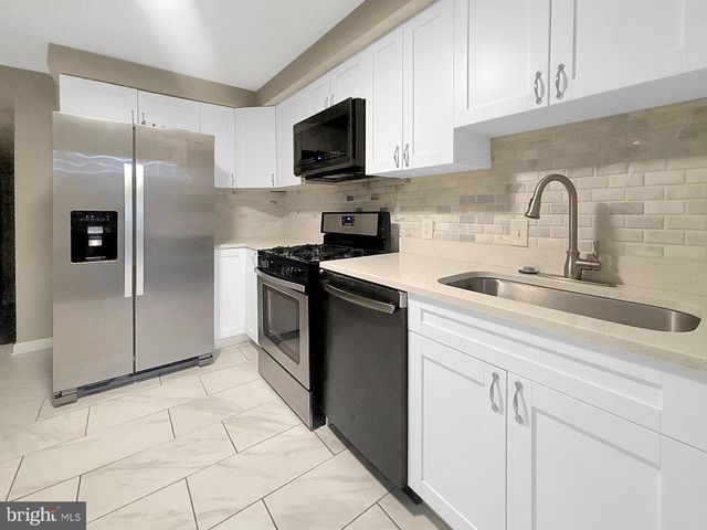 1026 W FAYETTE ST, Baltimore, MD 21223