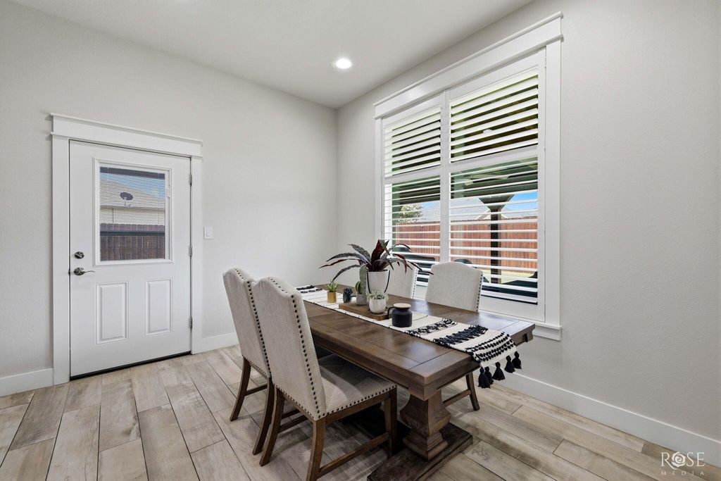 Image 11 of property listing at 4721 Karsten Creek Drive, San Angelo, TX 76904