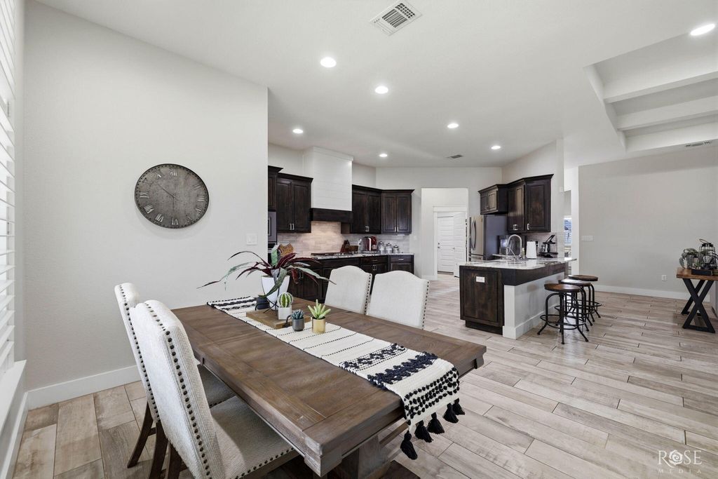 Image 12 of property listing at 4721 Karsten Creek Drive, San Angelo, TX 76904