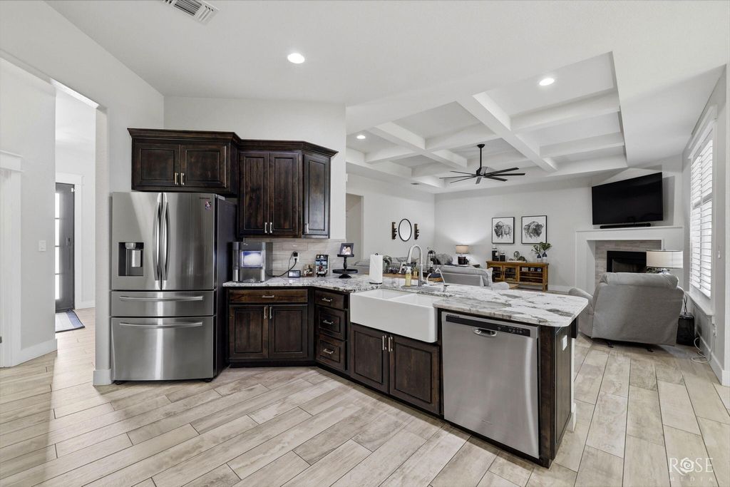 Image 15 of property listing at 4721 Karsten Creek Drive, San Angelo, TX 76904