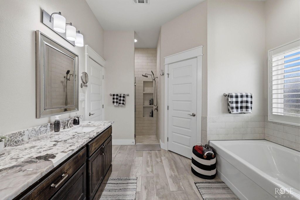 Image 21 of property listing at 4721 Karsten Creek Drive, San Angelo, TX 76904