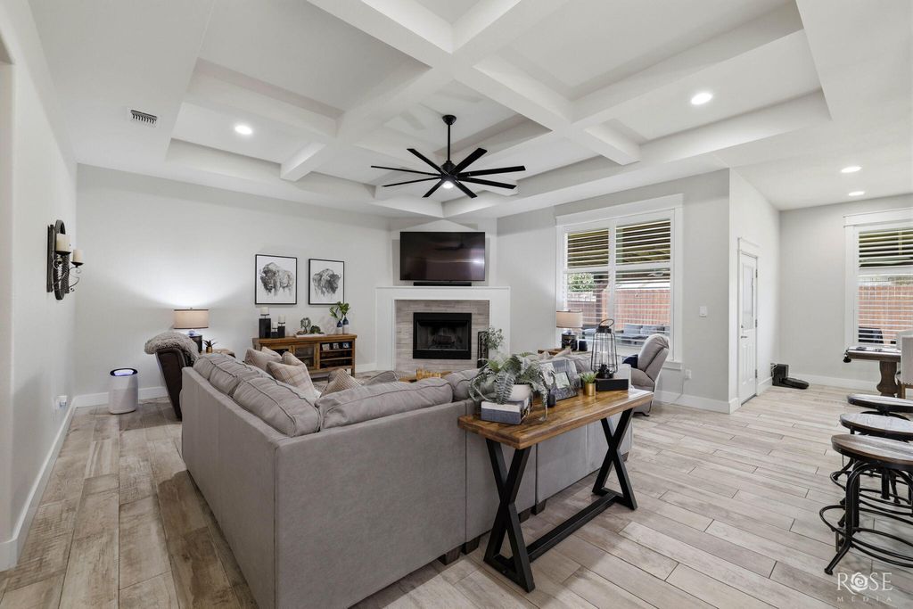 Image 8 of property listing at 4721 Karsten Creek Drive, San Angelo, TX 76904