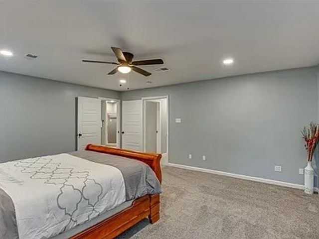 5709 Walraven Circle, Fort Worth, TX 76133
