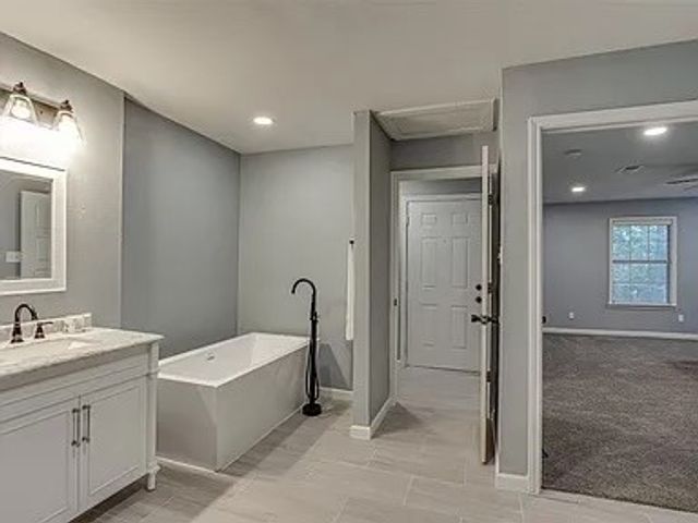 5709 Walraven Circle, Fort Worth, TX 76133