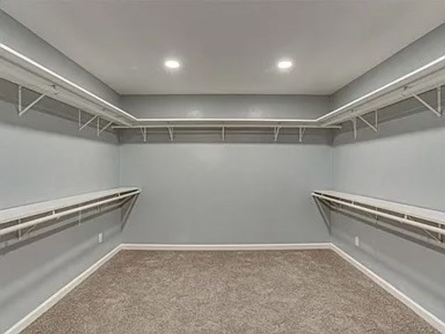 5709 Walraven Circle, Fort Worth, TX 76133